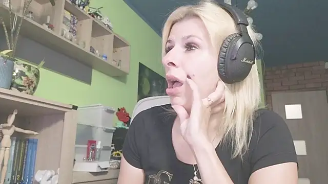 karmija online show from October 2025 08:31:01 PM