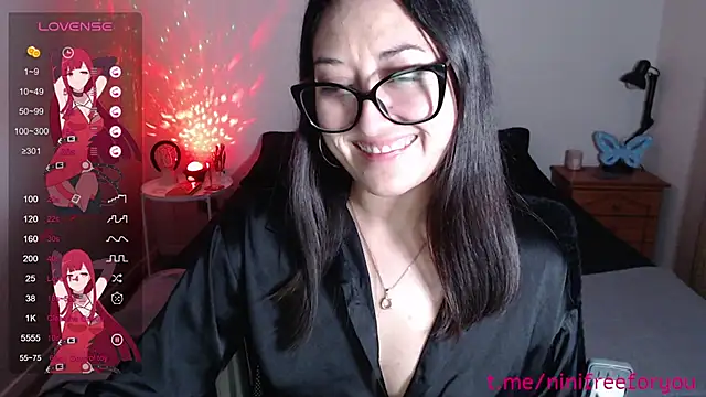 Ninimoon online show from September 2025 05:18:01 AM