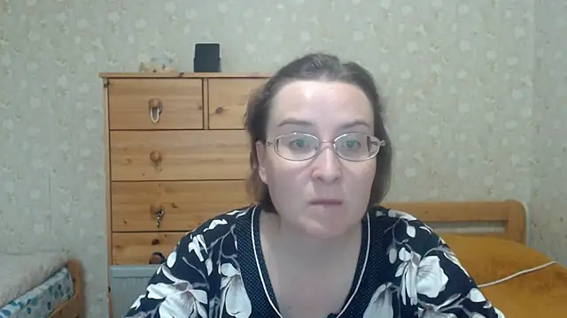 Snapshot of Smart_Rose chatting on September 2025 02:18:02 PM Smart Rose online show from September 2025 02:18:02 PM