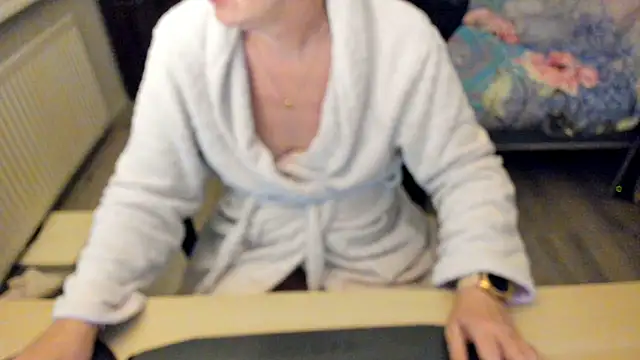 minoesje37 online show from January 2025 08:29:01 PM