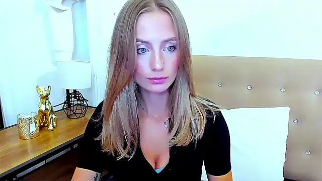 LenaCUTE online show from September 2025 09:15:02 PM