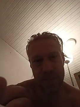 Snapshot of AthleticWomenizer2 chatting on November 2025 01:41:01 AM AthleticWomenizer2 online show from November 2025 01:41:01 AM