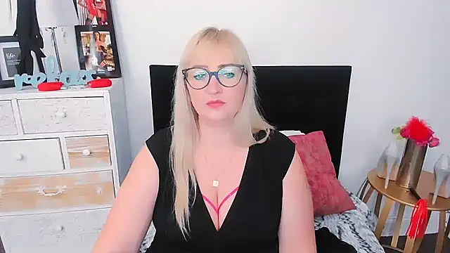 sweetMariina online show from December 2024 03:11:01 PM