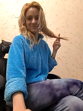 Snapshot of YogisticJuli666 chatting on December 2024 06:57:02 AM YogisticJuli666 online show from December 2024 06:57:02 AM