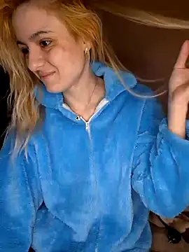 Snapshot of YogisticJuli666 chatting on January 2025 06:09:02 AM YogisticJuli666 online show from January 2025 06:09:02 AM