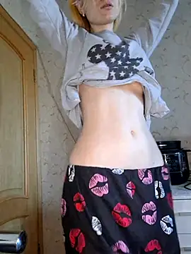Snapshot of YogisticJuli666 chatting on February 2025 08:58:01 AM YogisticJuli666 online show from February 2025 08:58:01 AM