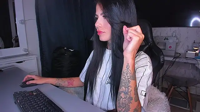 Snapshot of Lisegg_ chatting on January 2025 06:38:01 PM Lisegg online show from January 2025 06:38:01 PM