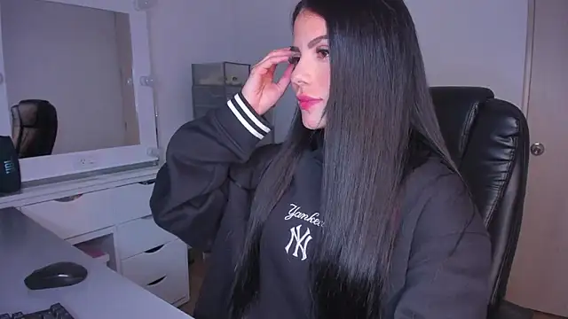 Snapshot of Lisegg_ chatting on March 2025 02:37:02 PM Lisegg online show from March 2025 02:37:02 PM