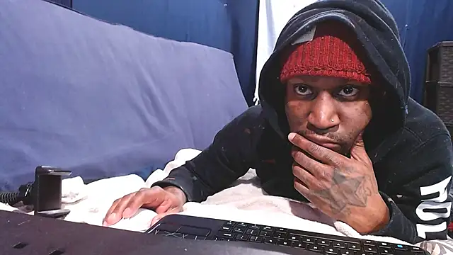 iBreakHeartz online show from January 2025 08:18:02 AM