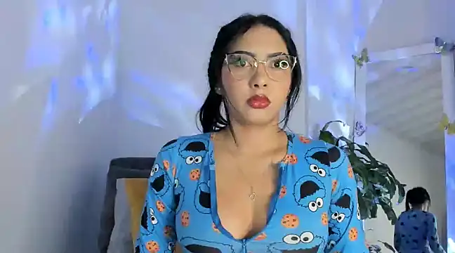 kirasofia online show from February 2025 04:24:02 AM
