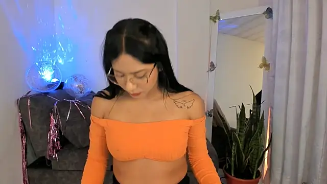 kirasofia online show from September 2025 05:51:01 AM