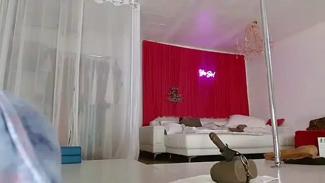 Sweet-Ginger online show from December 2024 06:12:02 PM