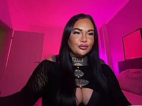 Snapshot of _MelinaCurves_ chatting on January 2025 10:25:02 PM MelinaCurves online show from January 2025 10:25:02 PM