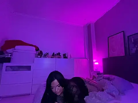 Snapshot of _MelinaCurves_ chatting on January 2025 04:13:01 AM MelinaCurves online show from January 2025 04:13:01 AM