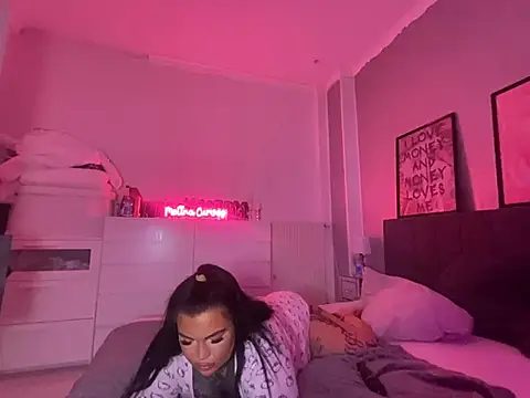 Snapshot of _MelinaCurves_ chatting on February 2025 12:53:02 AM MelinaCurves online show from February 2025 12:53:02 AM