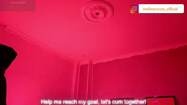 Snapshot of _MelinaCurves_ chatting on February 2025 12:48:02 AM MelinaCurves online show from February 2025 12:48:02 AM