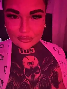 Snapshot of _MelinaCurves_ chatting on March 2025 08:53:01 PM MelinaCurves online show from March 2025 08:53:01 PM