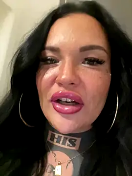 Snapshot of _MelinaCurves_ chatting on September 2025 07:03:02 PM MelinaCurves online show from September 2025 07:03:02 PM