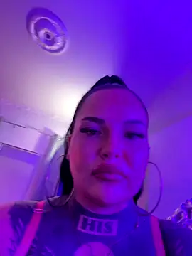 Snapshot of _MelinaCurves_ chatting on September 2025 09:05:01 PM MelinaCurves online show from September 2025 09:05:01 PM