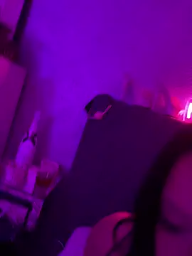 Snapshot of _MelinaCurves_ chatting on September 2025 08:01:02 PM MelinaCurves online show from September 2025 08:01:02 PM