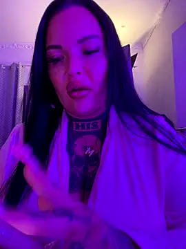 Snapshot of _MelinaCurves_ chatting on October 2025 09:02:01 PM MelinaCurves online show from October 2025 09:02:01 PM