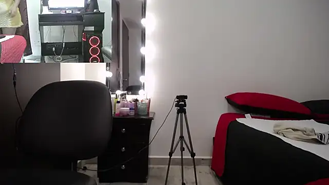 Snapshot of zoe_hotxxx chatting on March 2025 05:05:01 PM zoe hotxxx online show from March 2025 05:05:01 PM