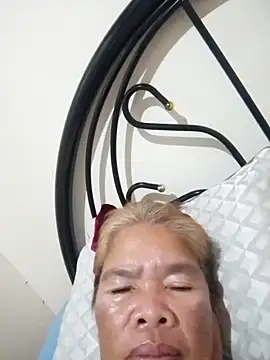 Snapshot of sexylizzy4u chatting on February 2025 07:42:01 PM sexylizzy4u online show from February 2025 07:42:01 PM