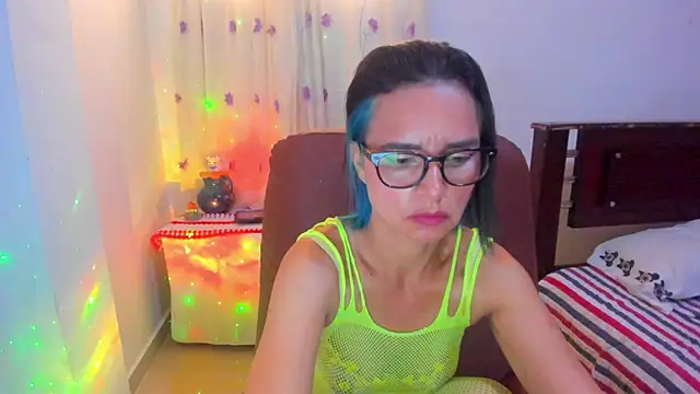 BrianaGarner online show from October 2025 05:15:02 PM