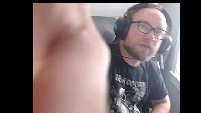 dragonhammer42 online show from September 2025 07:16:01 PM