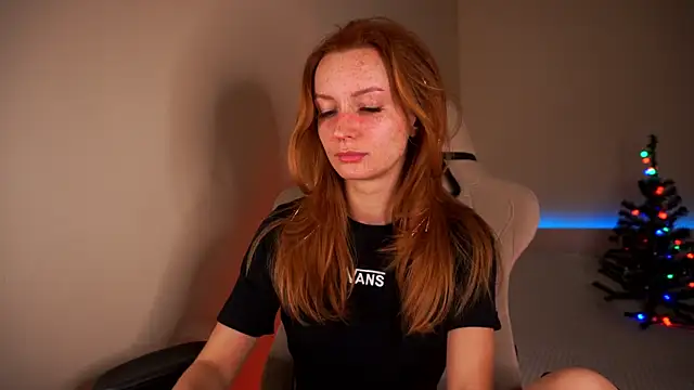 Snapshot of Liuba_Fox chatting on December 2024 08:15:01 PM Liuba Fox online show from December 2024 08:15:01 PM