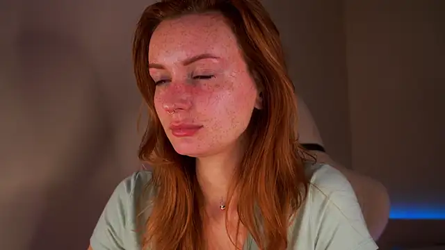 Snapshot of Liuba_Fox chatting on January 2025 11:33:01 PM Liuba Fox online show from January 2025 11:33:01 PM