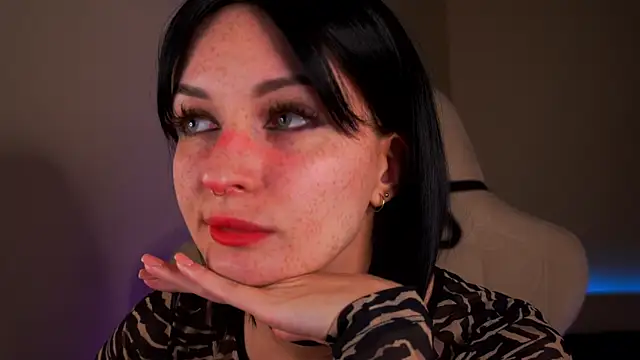 Snapshot of Liuba_Fox chatting on March 2025 08:40:02 PM Liuba Fox online show from March 2025 08:40:02 PM