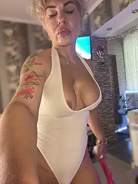 Hotnessi online show from December 2024 08:16:02 AM