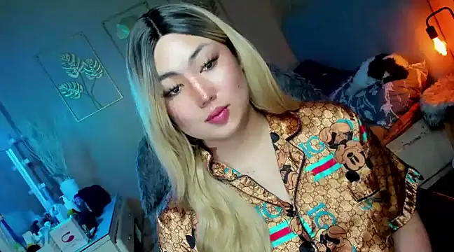 HOTnWILDalice online show from December 2024 10:23:02 AM