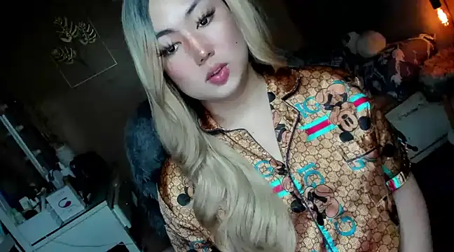 HOTnWILDalice online show from December 2024 02:31:02 AM
