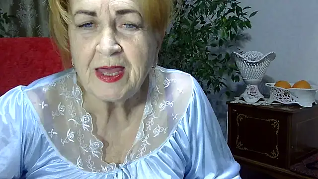 Snapshot of Emma52610 chatting on December 2024 05:18:02 PM Emma52610 online show from December 2024 05:18:02 PM