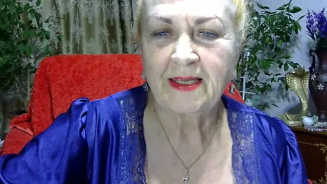 Snapshot of Emma52610 chatting on March 2025 06:07:02 PM Emma52610 online show from March 2025 06:07:02 PM