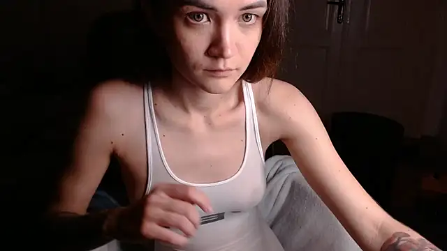 EvelynGG online show from December 2024 01:40:02 PM