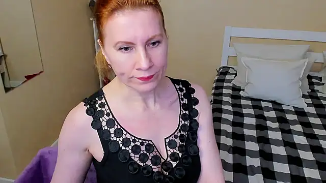 FoxySophia online show from November 2025 10:27:01 AM