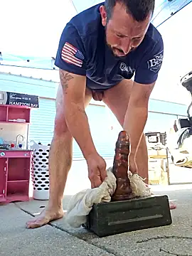 Snapshot of UncutHammer69 chatting on October 2025 04:28:01 PM UncutHammer69 online show from October 2025 04:28:01 PM