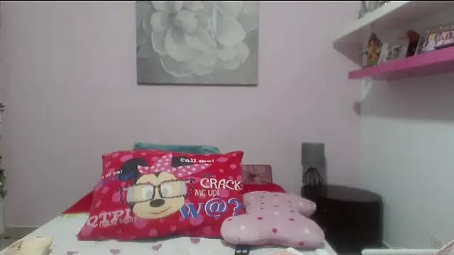 CindyCrawford online show from October 2025 03:29:02 AM