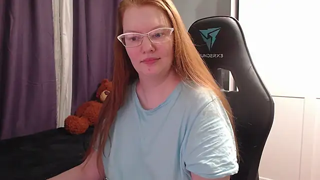 Snapshot of Lady_Inari chatting on December 2024 09:55:01 PM Lady Inari online show from December 2024 09:55:01 PM