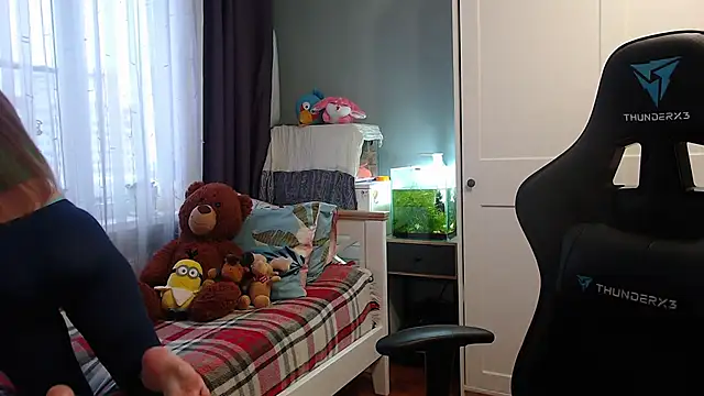 Snapshot of Lady_Inari chatting on January 2025 12:33:02 PM Lady Inari online show from January 2025 12:33:02 PM