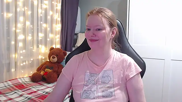 Snapshot of Lady_Inari chatting on January 2025 06:32:02 PM Lady Inari online show from January 2025 06:32:02 PM