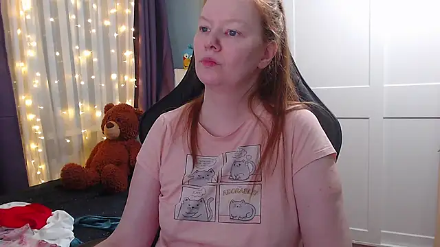 Snapshot of Lady_Inari chatting on January 2025 11:32:01 PM Lady Inari online show from January 2025 11:32:01 PM