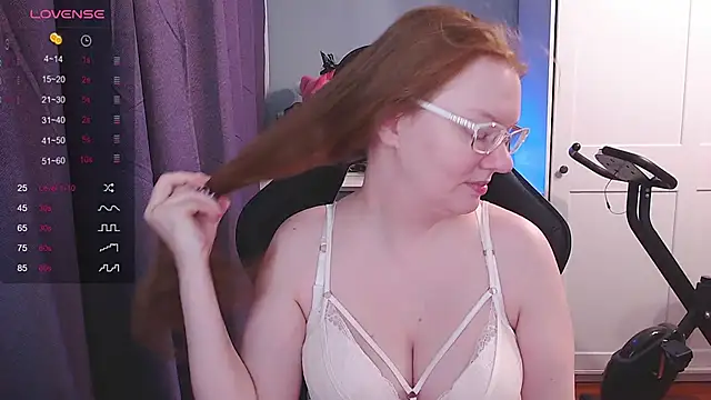 Snapshot of Lady_Inari chatting on October 2025 07:31:02 PM Lady Inari online show from October 2025 07:31:02 PM