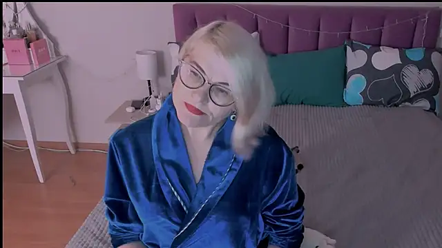 sabrinamacmarren online show from January 2025 06:02:01 PM