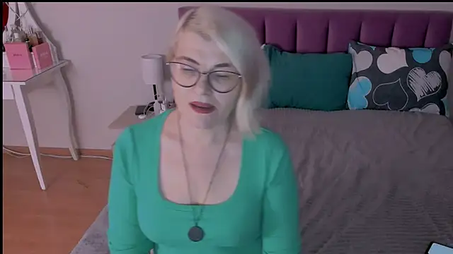 sabrinamacmarren online show from January 2025 03:07:01 PM