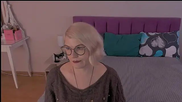 sabrinamacmarren online show from January 2025 11:17:01 AM