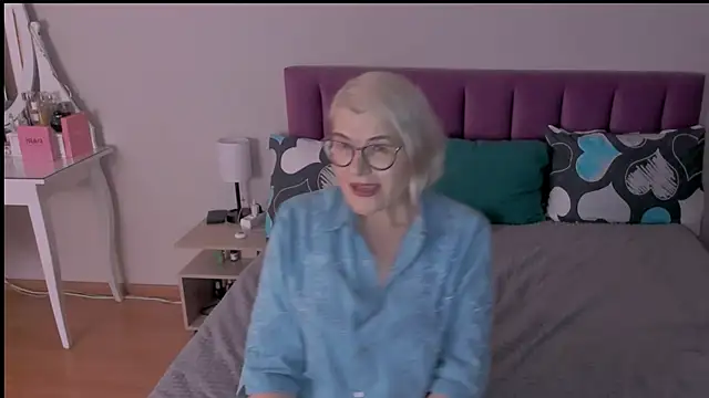 sabrinamacmarren online show from January 2025 03:04:01 PM